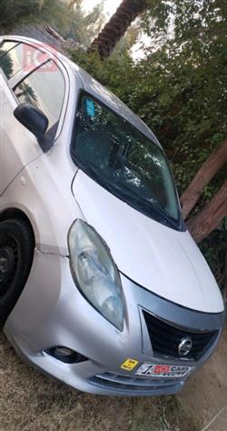 نيسان فيرسا